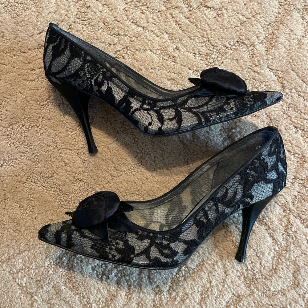 Black lace, authentic Weitzman pointed toe pumps with flower bow detail ￼